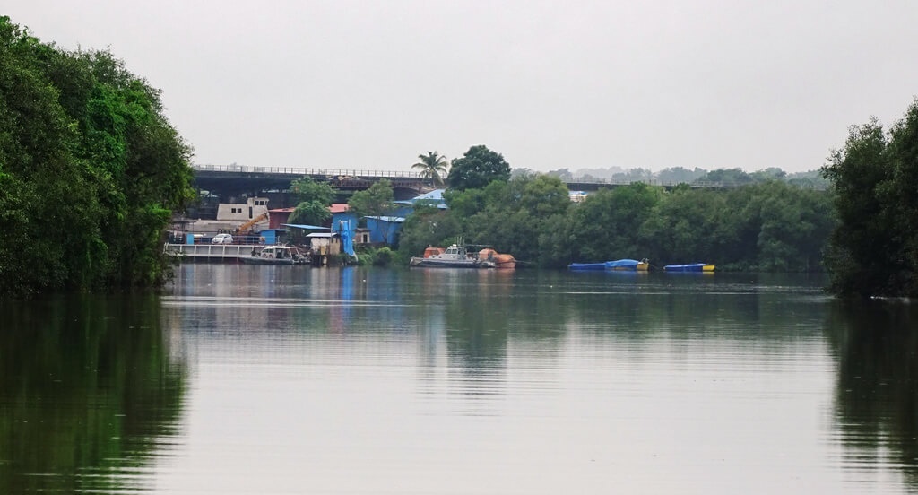 Cambarjua Canal Ferry