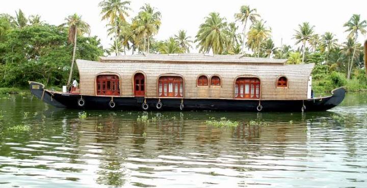 St. Crispin Heritage houseboat India