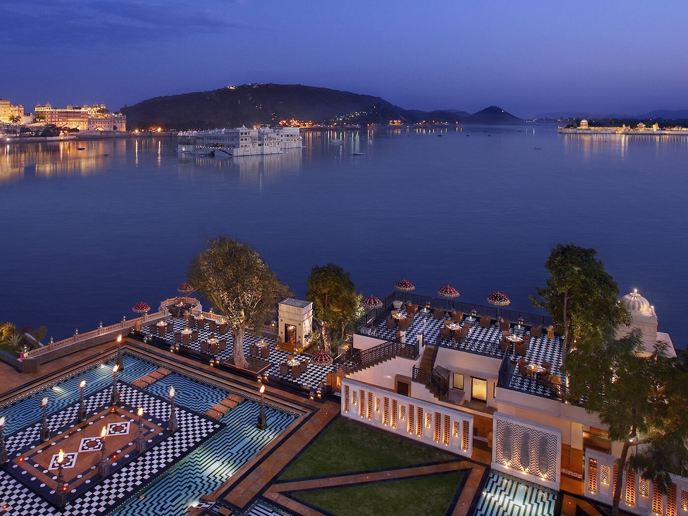 Rooftop Restaurant Udaipur