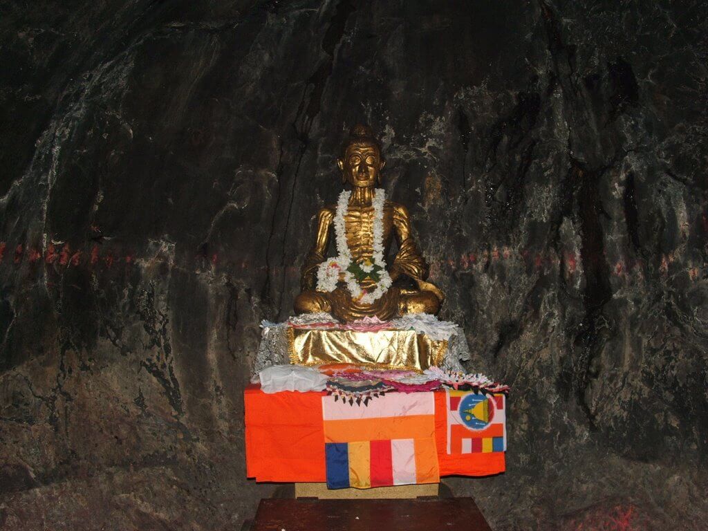 Dungeshwari Caves