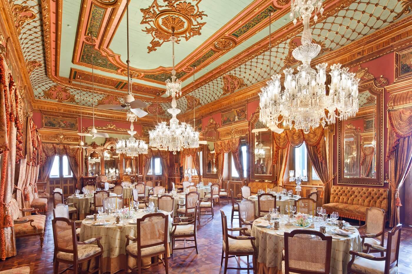 Dining at Taj Falaknuma Palace, Hyderabad