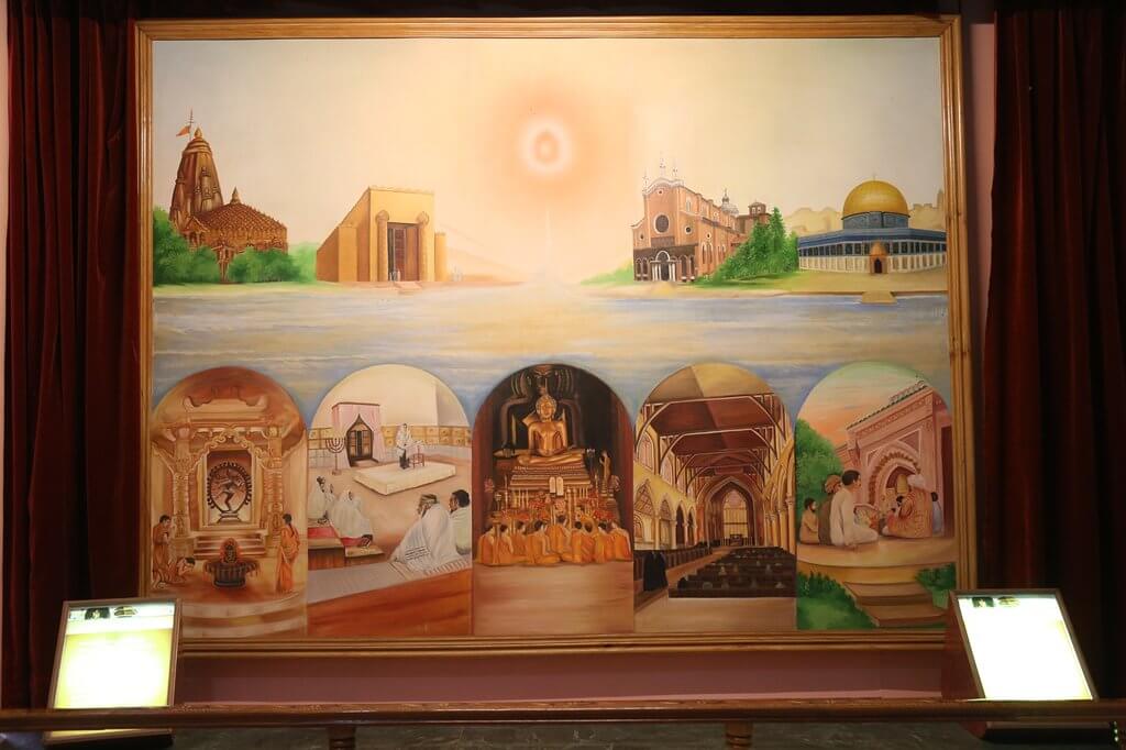 Inside Spiritual Museum of Agra