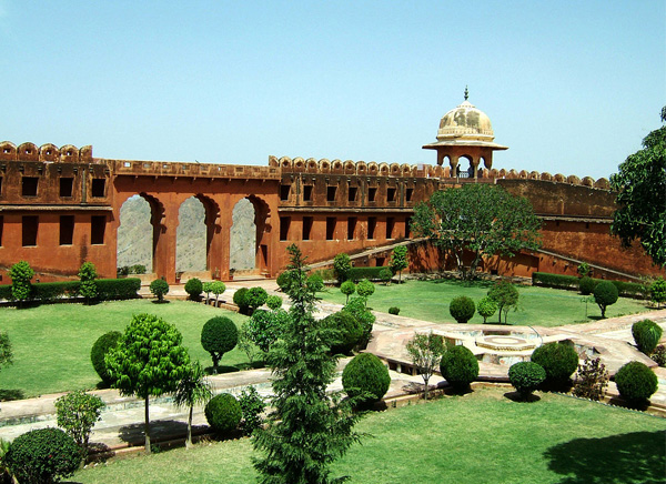 Jaigarh Fort