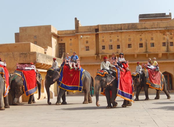 10 Days Rajasthan Tour With Taj Mahal